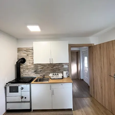 House Tomajna Hébergement de vacances *