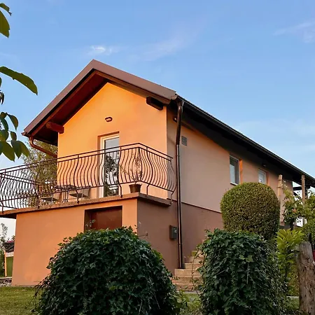 House Tomajna *