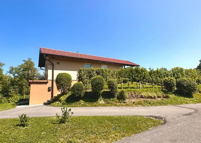 House Tomajna Ferienhaus