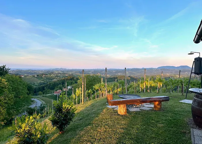 House Tomajna * Podlehnik