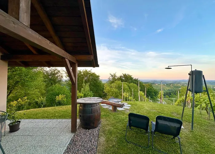 House Tomajna Ferienhaus